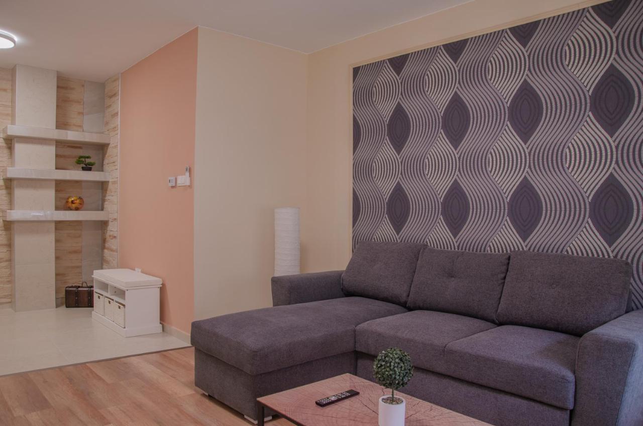 Oros House Apartmanház Orosháza Exteriér fotografie