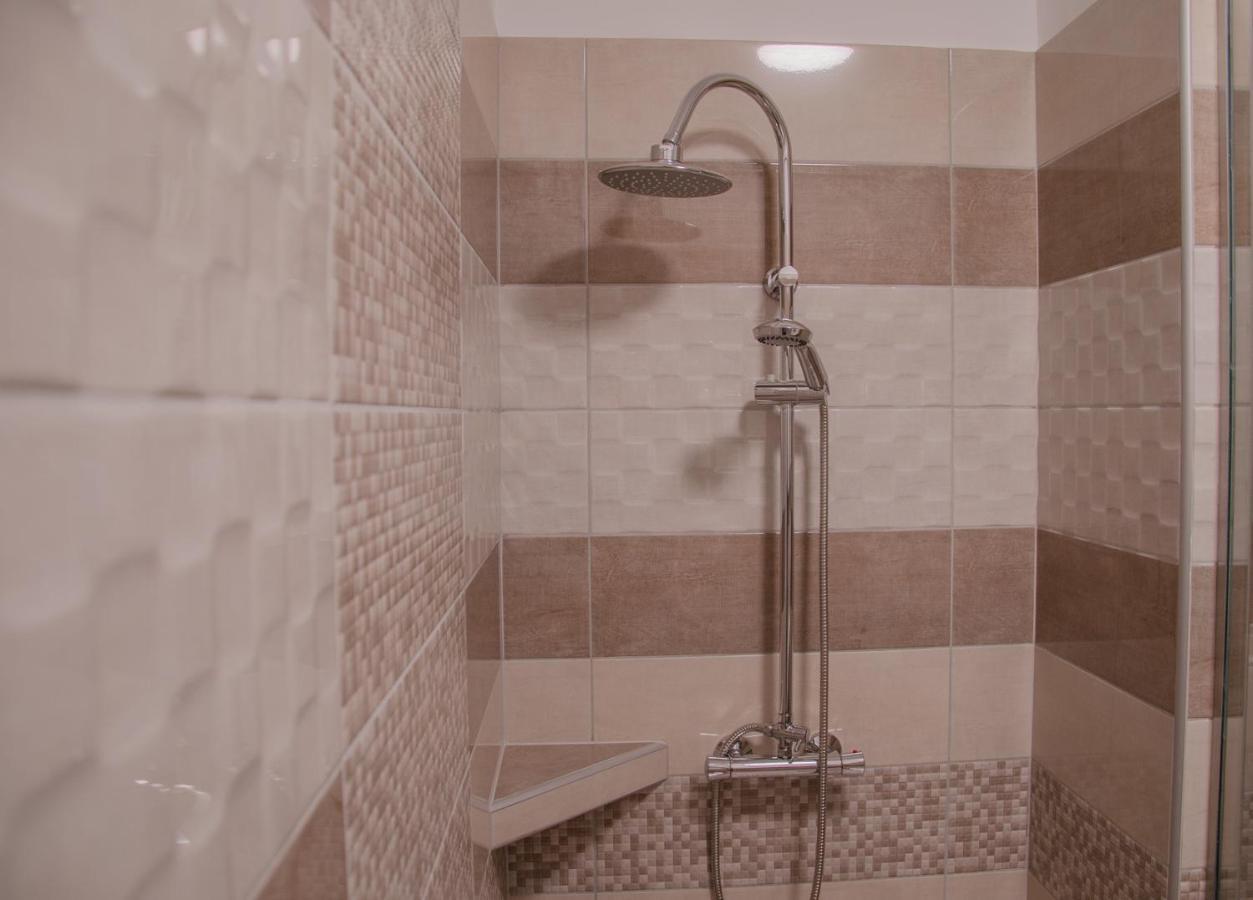 Oros House Apartmanház Orosháza Exteriér fotografie