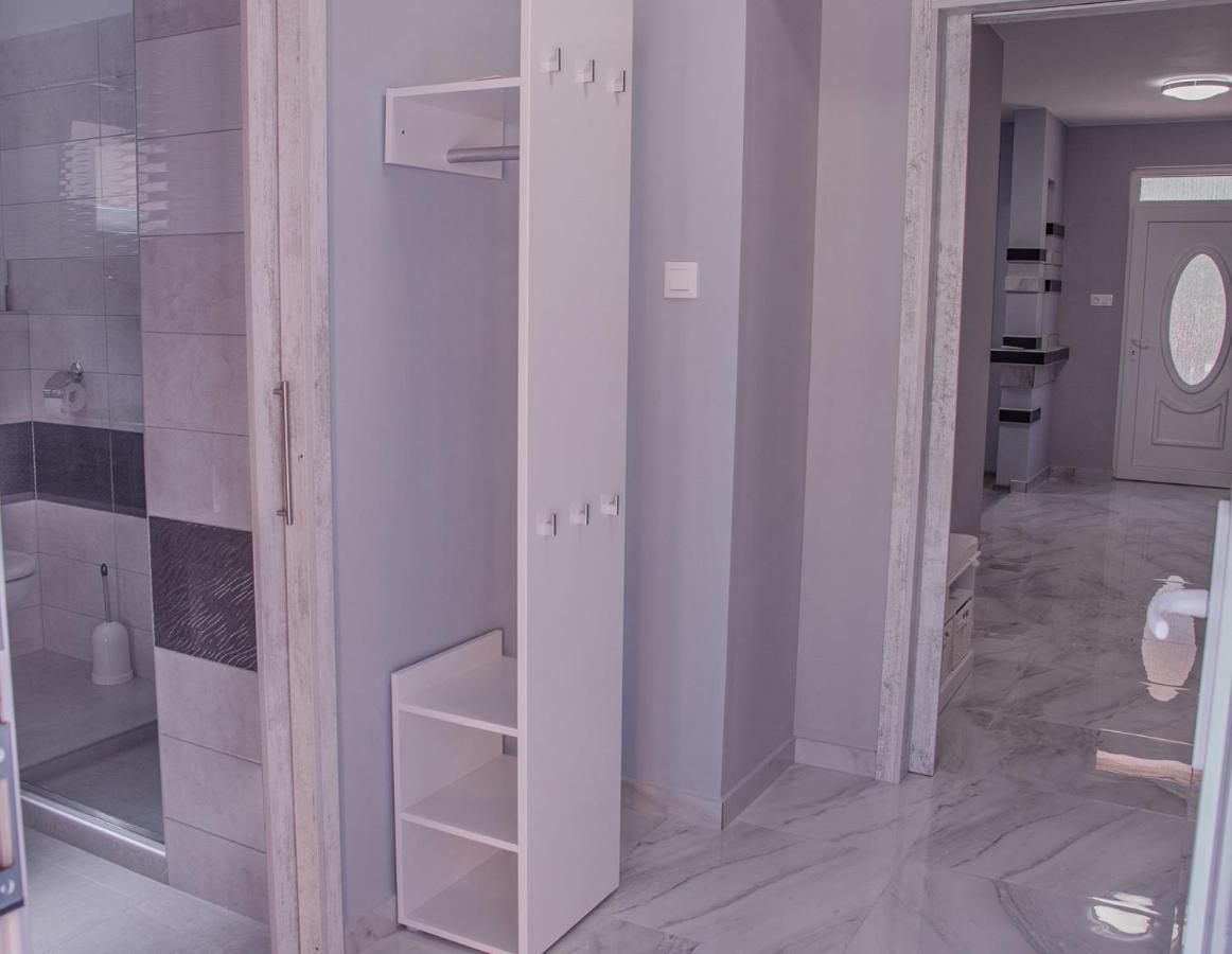 Oros House Apartmanház Orosháza Exteriér fotografie