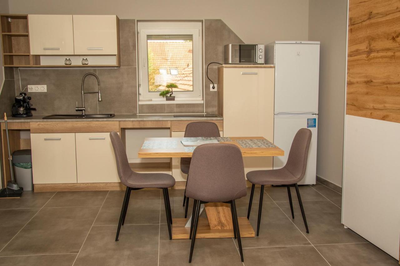 Oros House Apartmanház Orosháza Exteriér fotografie