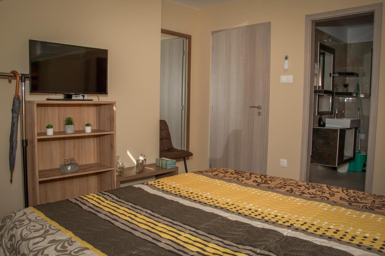 Oros House Apartmanház Orosháza Exteriér fotografie